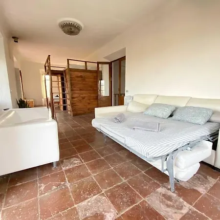 Villa Con Preciosas Vista A Capital Malaga